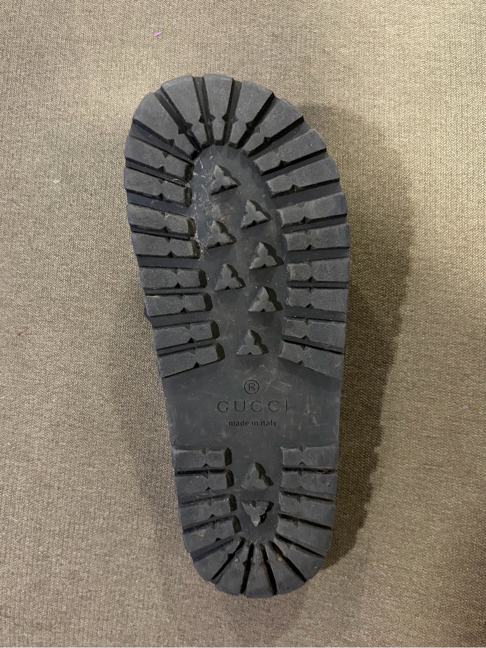 Men's Black Gucci Sandal with Green and Red Stripes LEFT SHOE ONLY - Picture 2 of 8